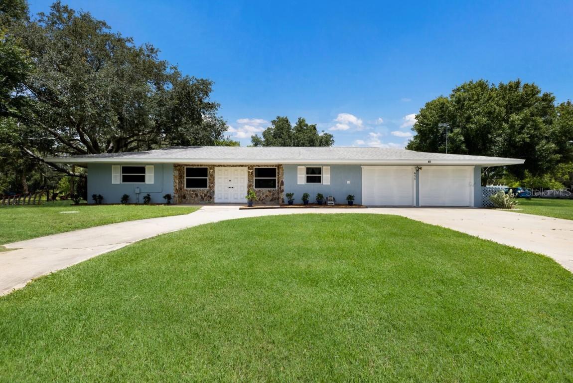 651 Percheron Cir., Nokomis, FL 34275
