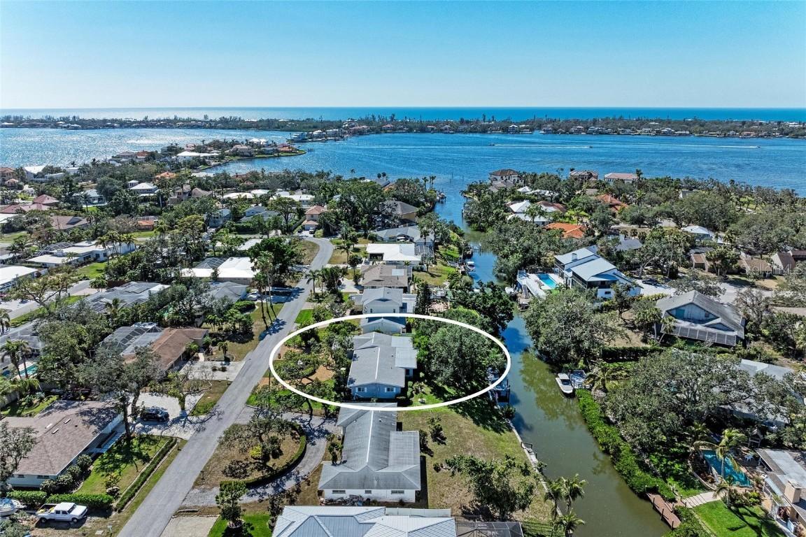 1837 Upper Cove Ter., Sarasota, FL 34231