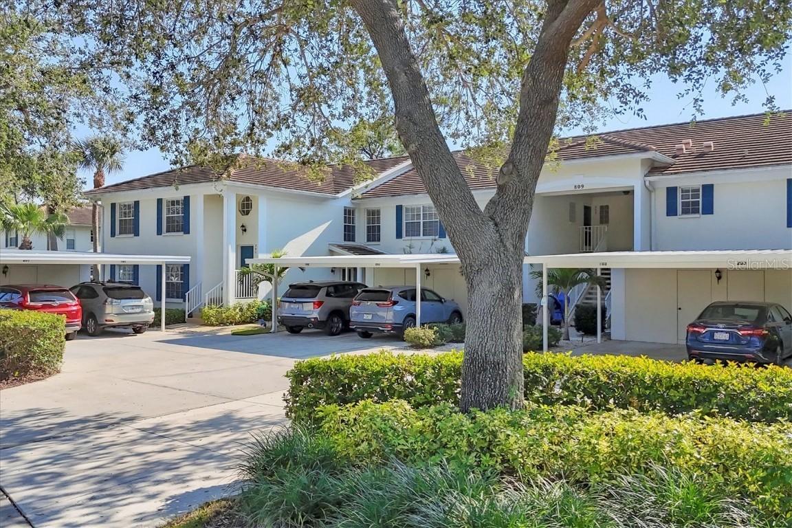 809 Montrose Dr. #203, Venice, FL 34293