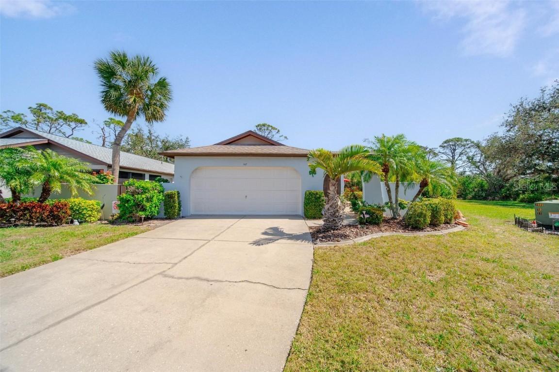 647 Linden Dr., Englewood, FL 34223