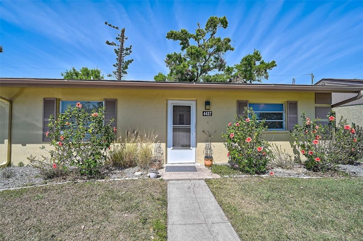 4437 Tippecanoe Tr. #6, Sarasota, FL 34233
