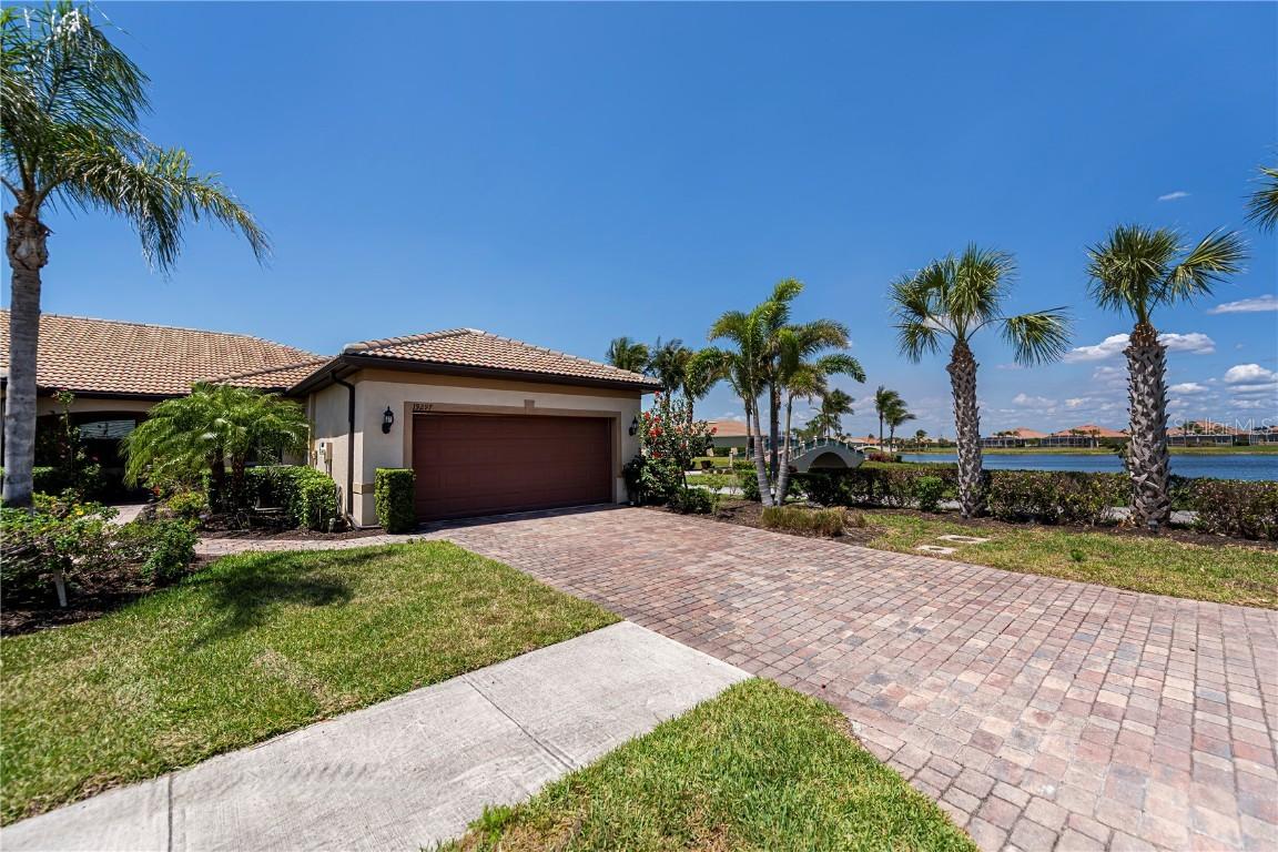 19297 Serafina St., Venice, FL 34293
