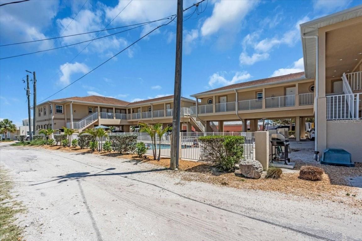 2405 N Beach Rd. #4, Englewood, FL 34223