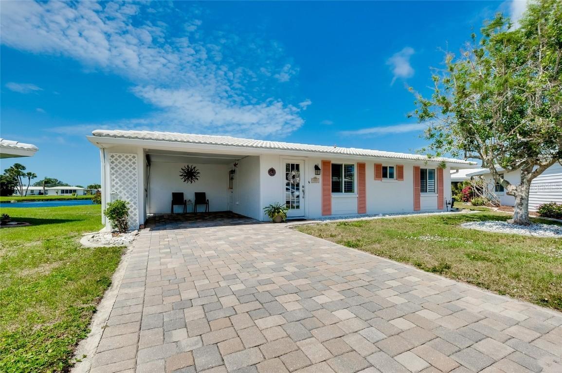 553 Circlewood Dr. #T11, Venice, FL 34293