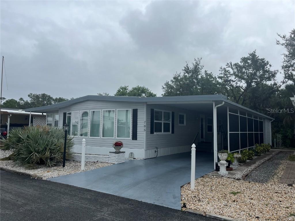 795 Cervina Dr., Venice, FL 34285