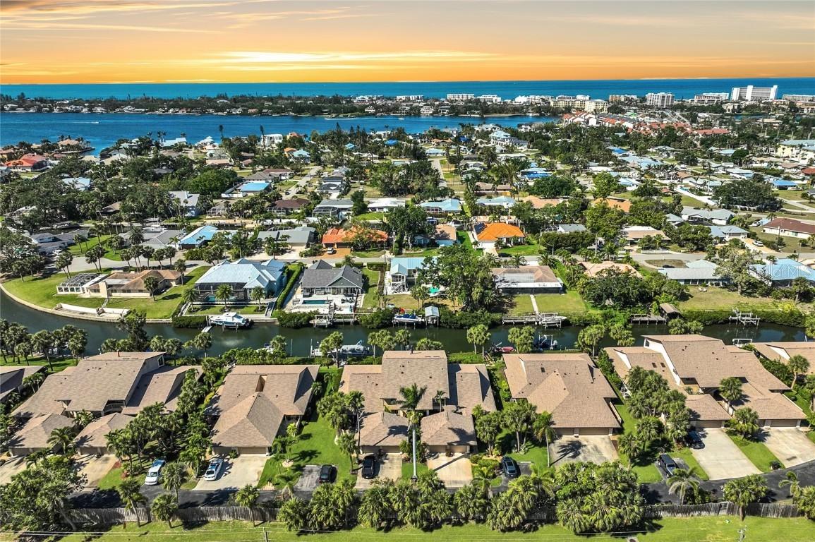 6724 Schooner Bay Cir., Sarasota, FL 34231