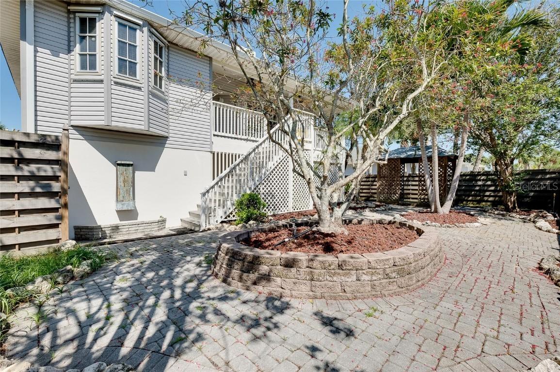 610 Alligator Dr., Venice, FL 34293