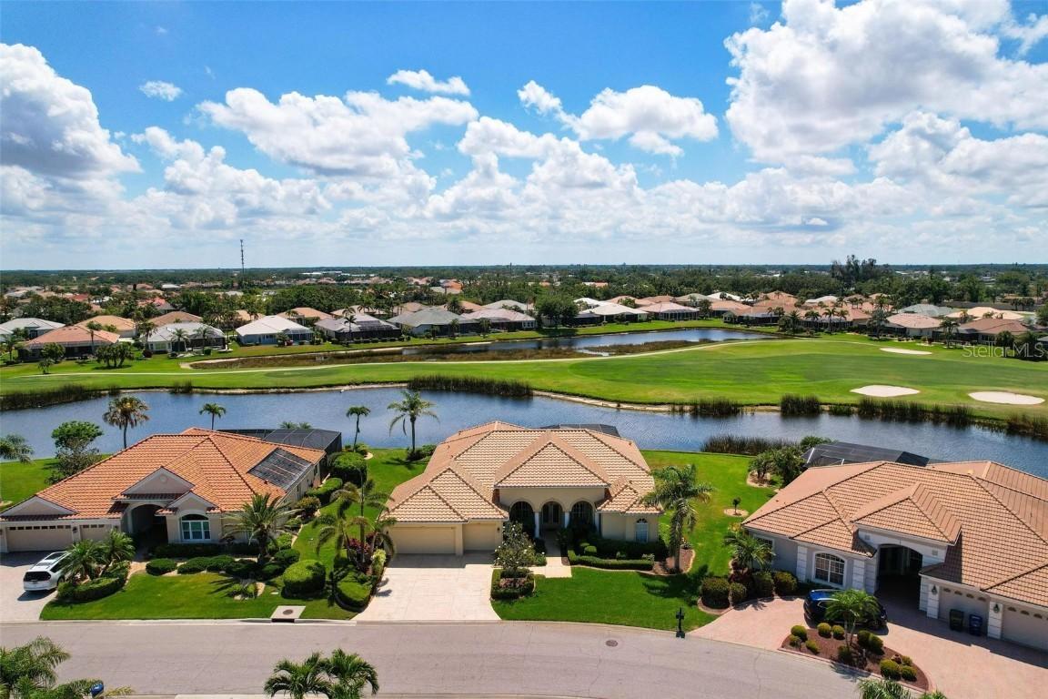 872 Macaw Cir., Venice, FL 34285