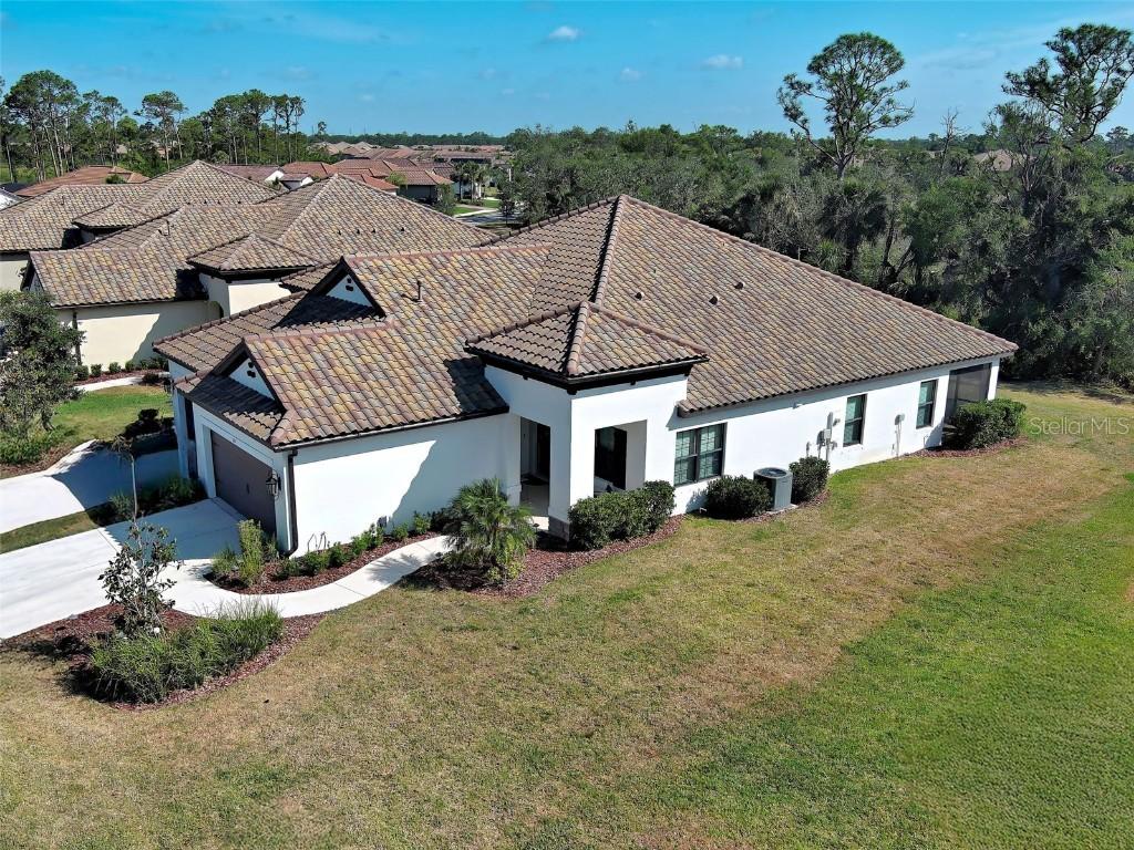 220 Sarezzo Cir., Nokomis, FL 34275