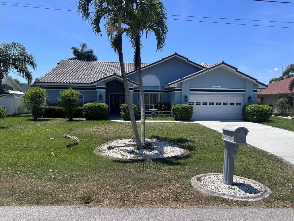 3728 SE 17th Pl., Cape Coral, FL 33904