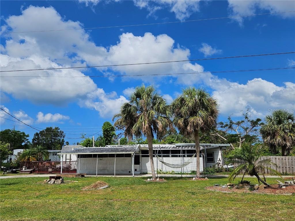 205 Jessica St., Nokomis, FL 34275