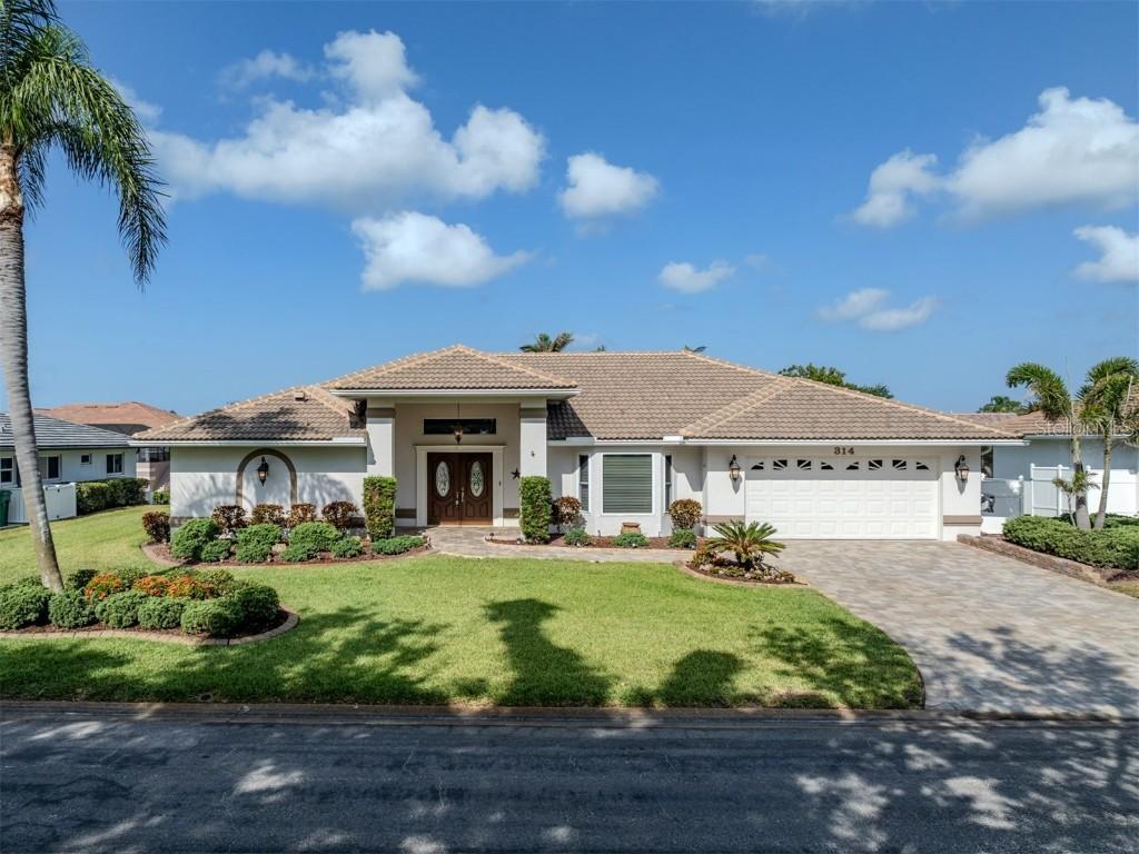 314 Oakwood Cir., Englewood, FL 34223