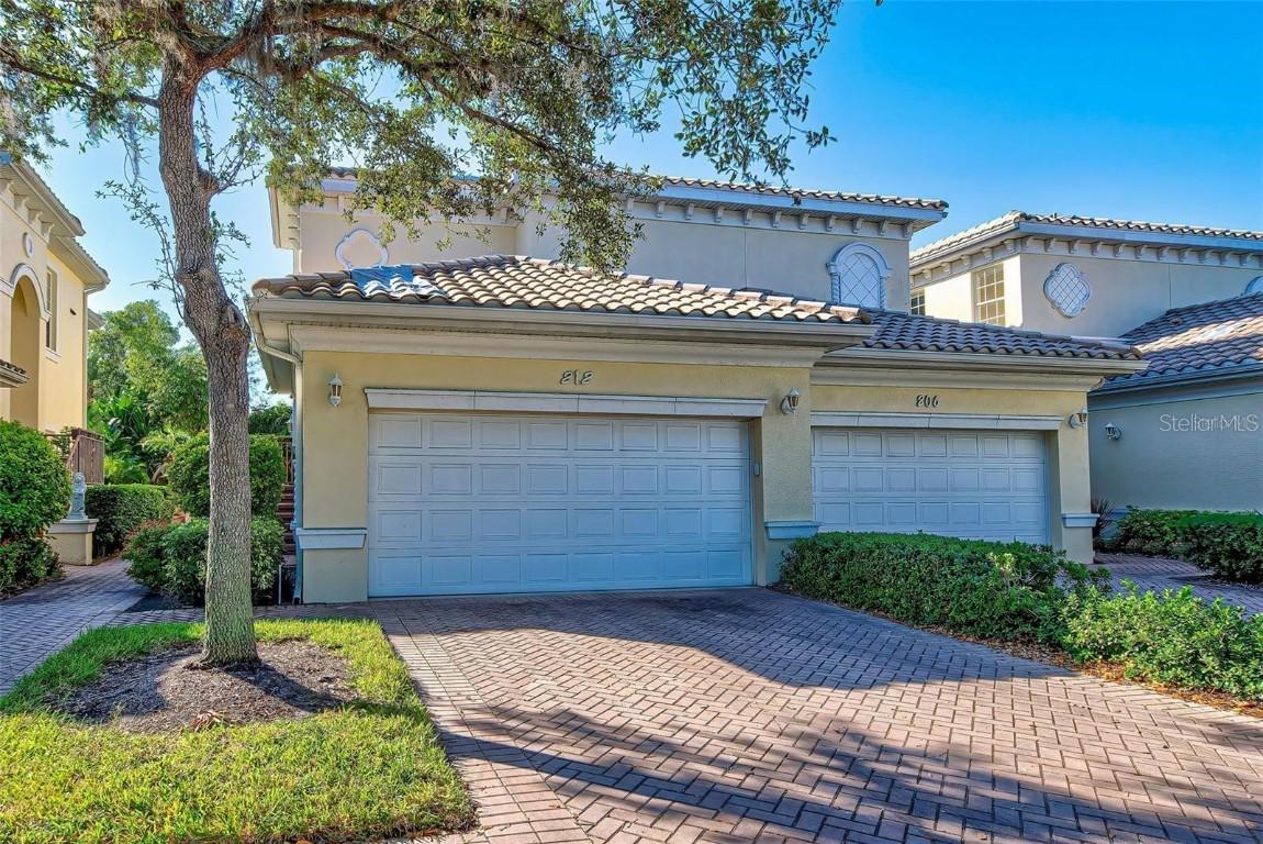 212 Triano Cir., Venice, FL 34292