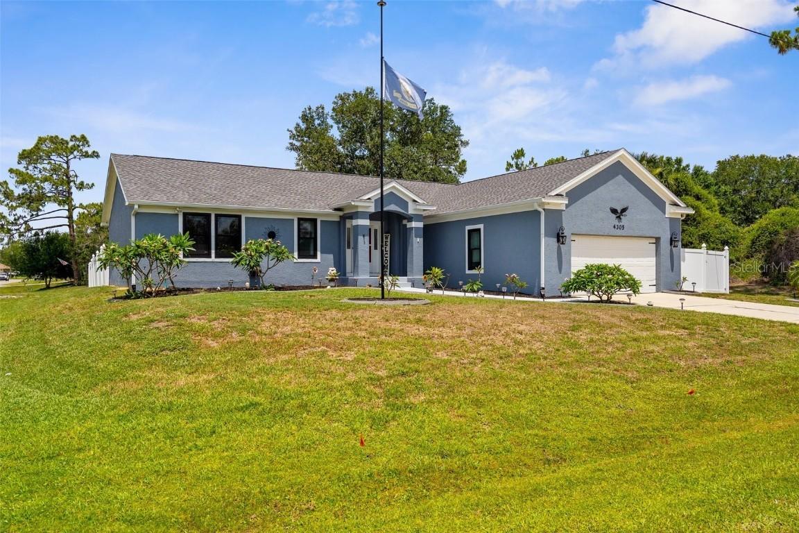 4305 Heyward St., North Port, FL 34291