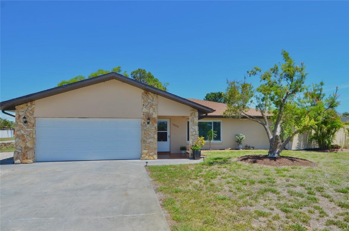 1203 Hudson Rd., Venice, FL 34293