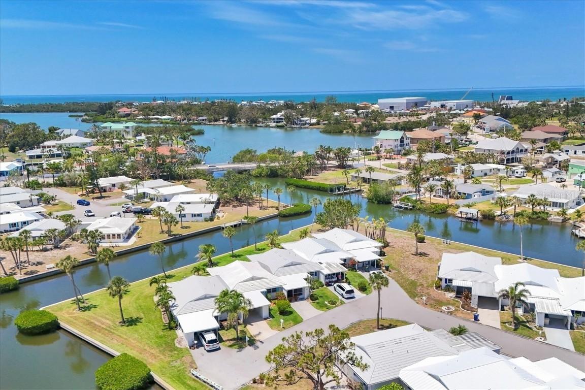 608 Fair Winds Dr., Nokomis, FL 34275