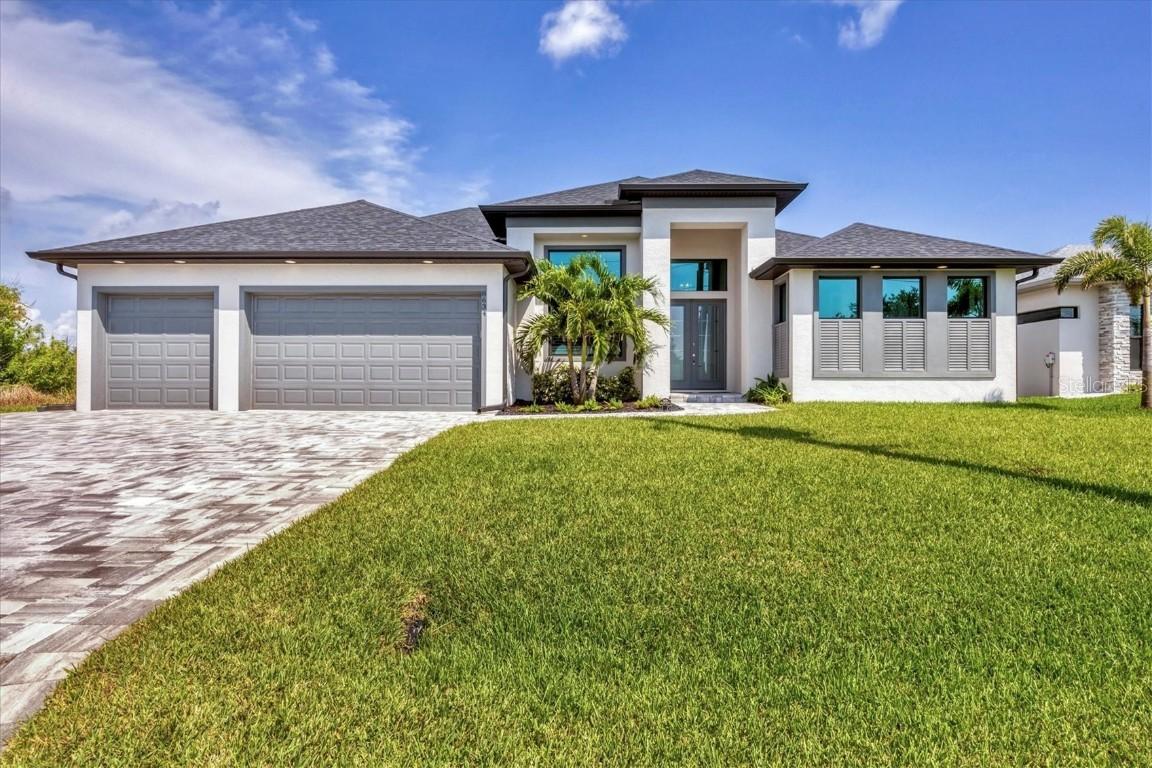8634 Santa Cruz Dr., Port Charlotte, FL 33981