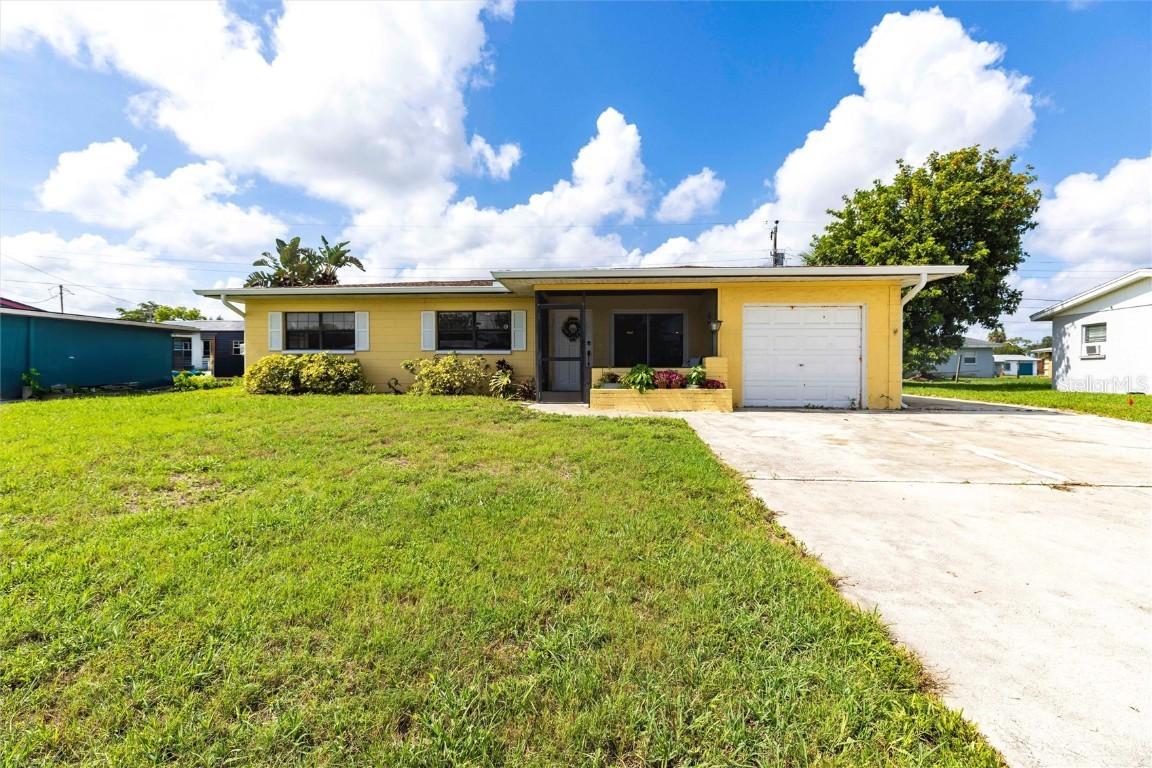 306 E Penn Rd., Lehigh Acres, FL 33936