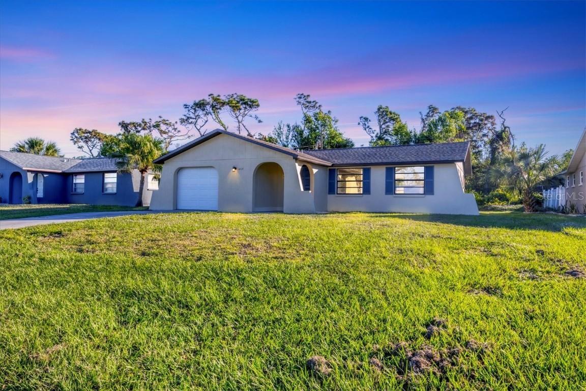1032 Elaine St., Venice, FL 34285