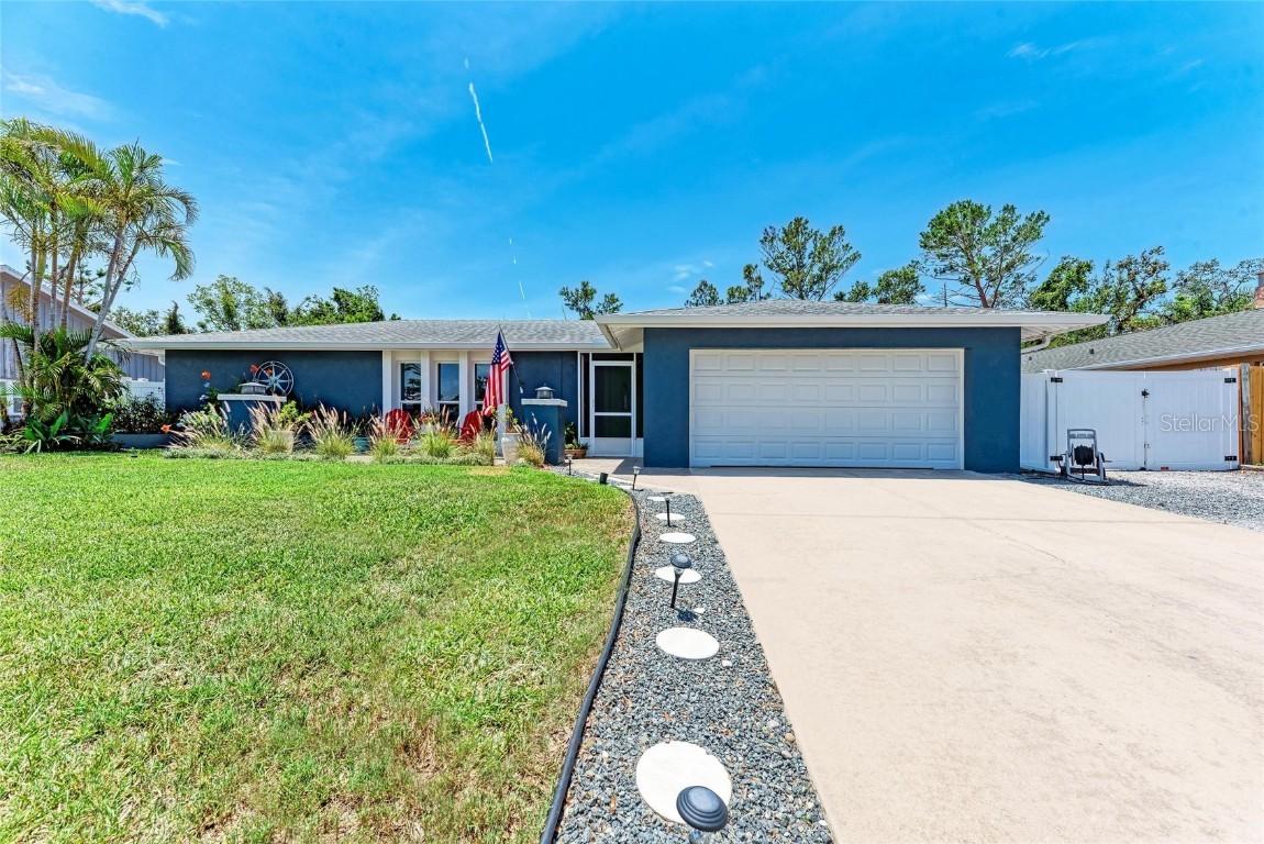 5207 5th Avenue Dr., Bradenton, FL 34209
