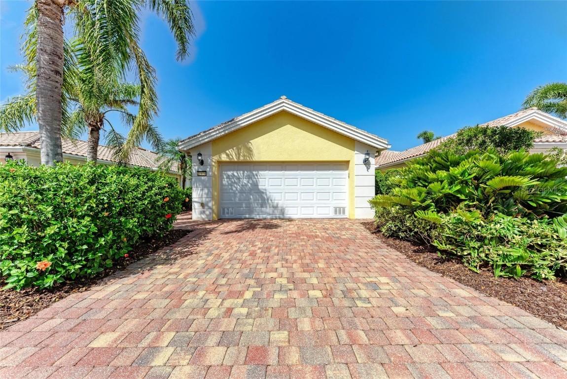 11624 Garessio Ln., Sarasota, FL 34238