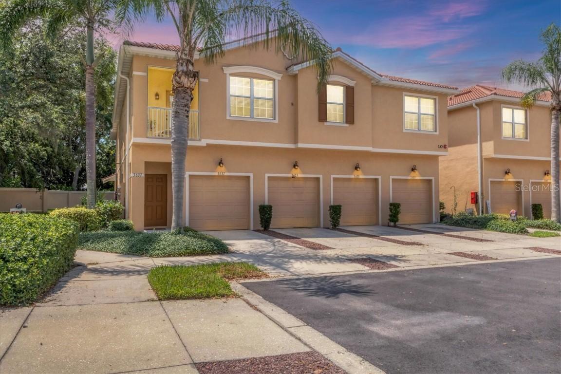 3633 Parkridge Cir. #10-201, Sarasota, FL 34243