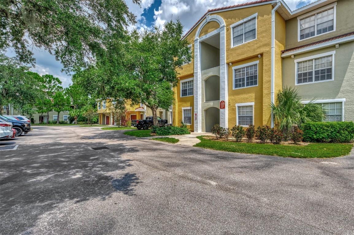 5459 Bentgrass Dr. #2-304, Sarasota, FL 34235
