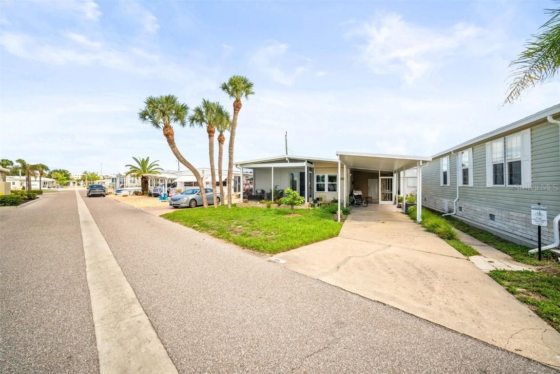 614 N Waterway, Venice, FL 34285