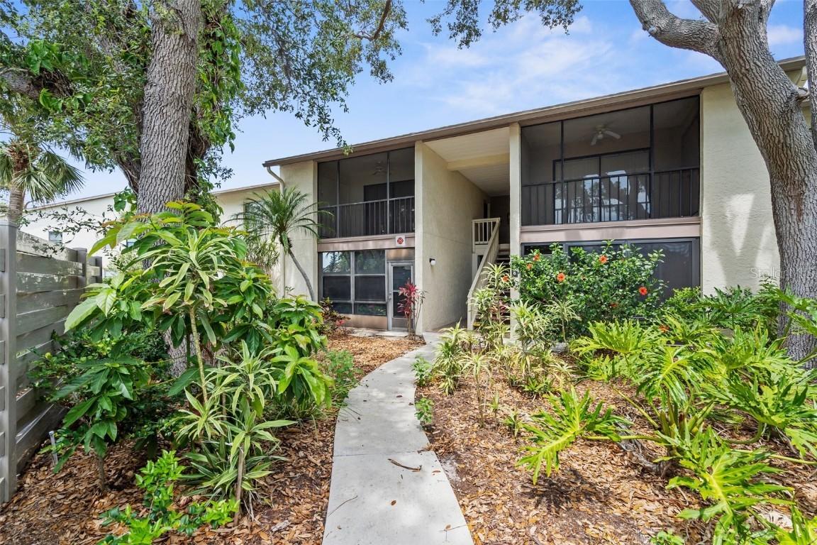 756 White Pine Tree Rd. #204, Venice, FL 34285
