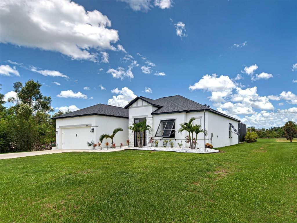 9157 Genesee St., Port Charlotte, FL 33981