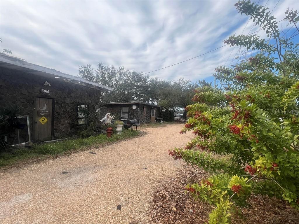 3016 17th St., Sarasota, FL 34234