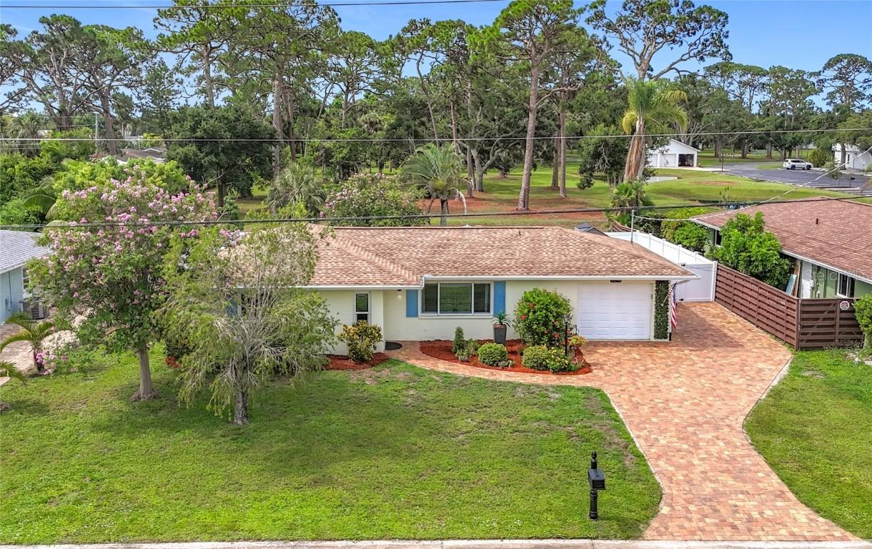 3274 Savage Rd., Sarasota, FL 34231