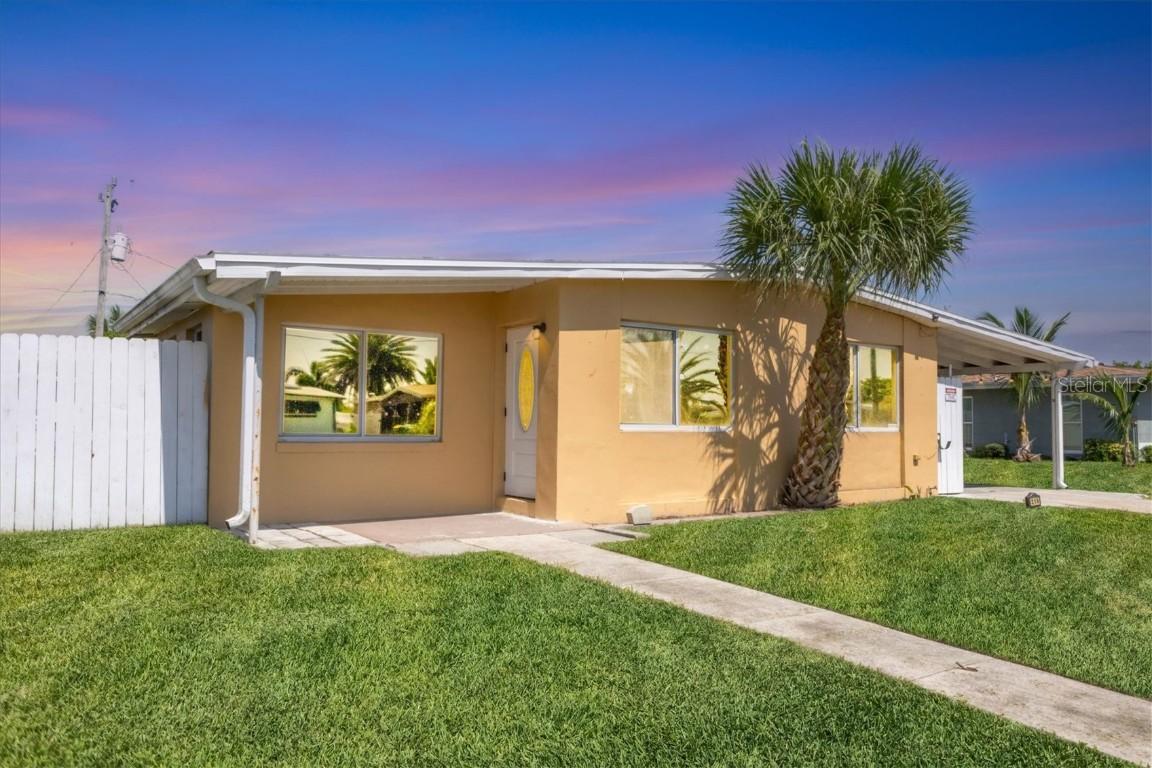 210 Duxbury Ave., Port Charlotte, FL 33952