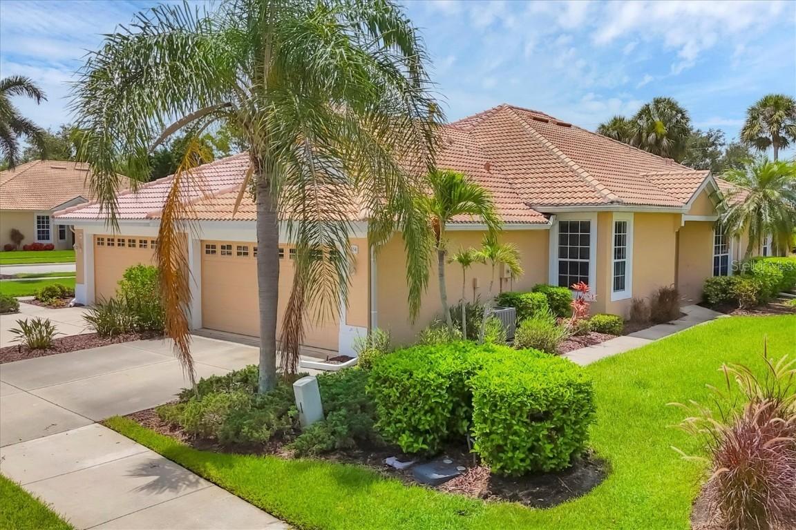 4841 Whispering Oaks Dr., North Port, FL 34287