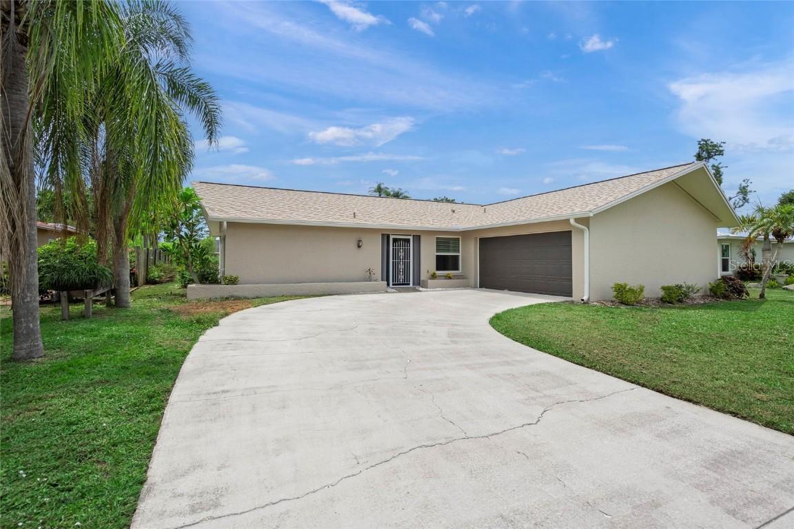 3829 Gatewood Dr., Sarasota, FL 34232