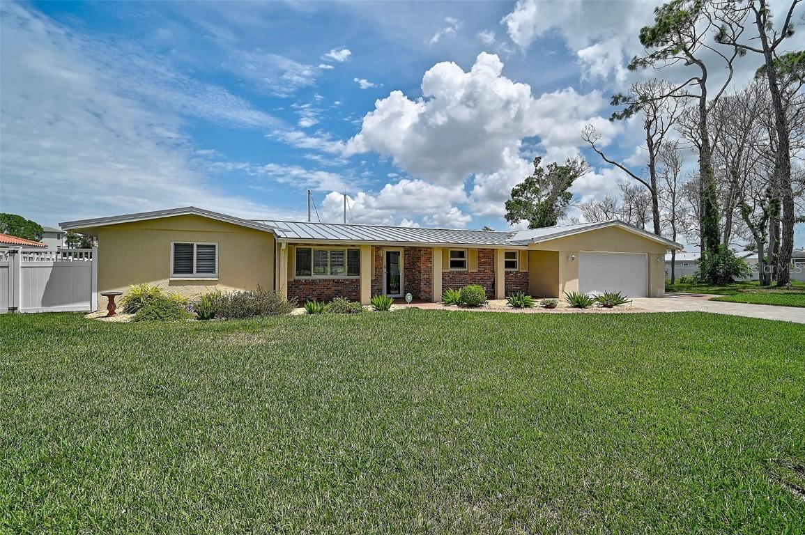 7118 Westmoreland Dr., Sarasota, FL 34243