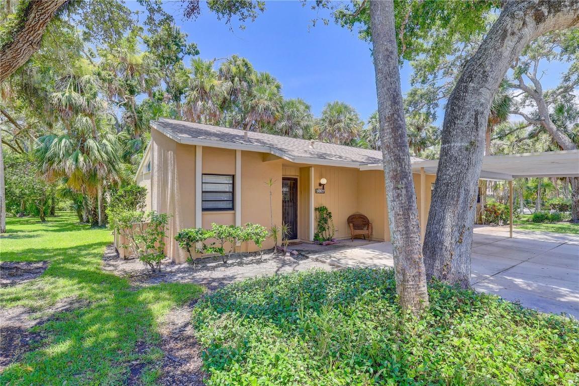 5065 Village Gardens Dr. #8, Sarasota, FL 34234