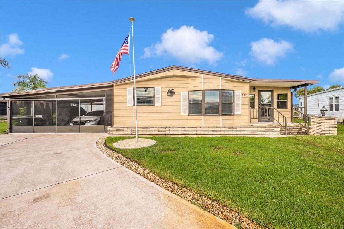 271 Captains Ct., North Port, FL 34287