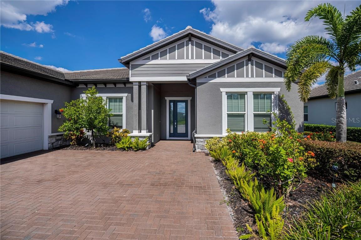 6137 Lungo Lago Dr., Sarasota, FL 34241