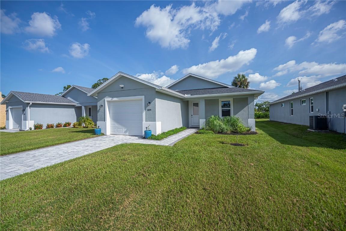 809 Groveland Ave., Venice, FL 34285