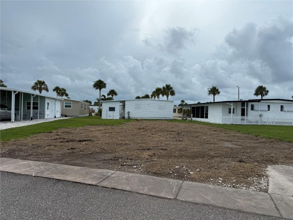 630 Gloriosa Dr., Venice, FL 34293