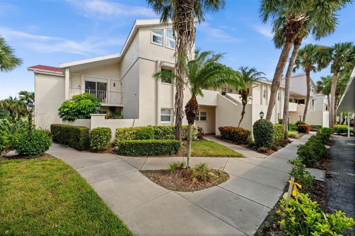 760 Village Cir. #109, Venice, FL 34292