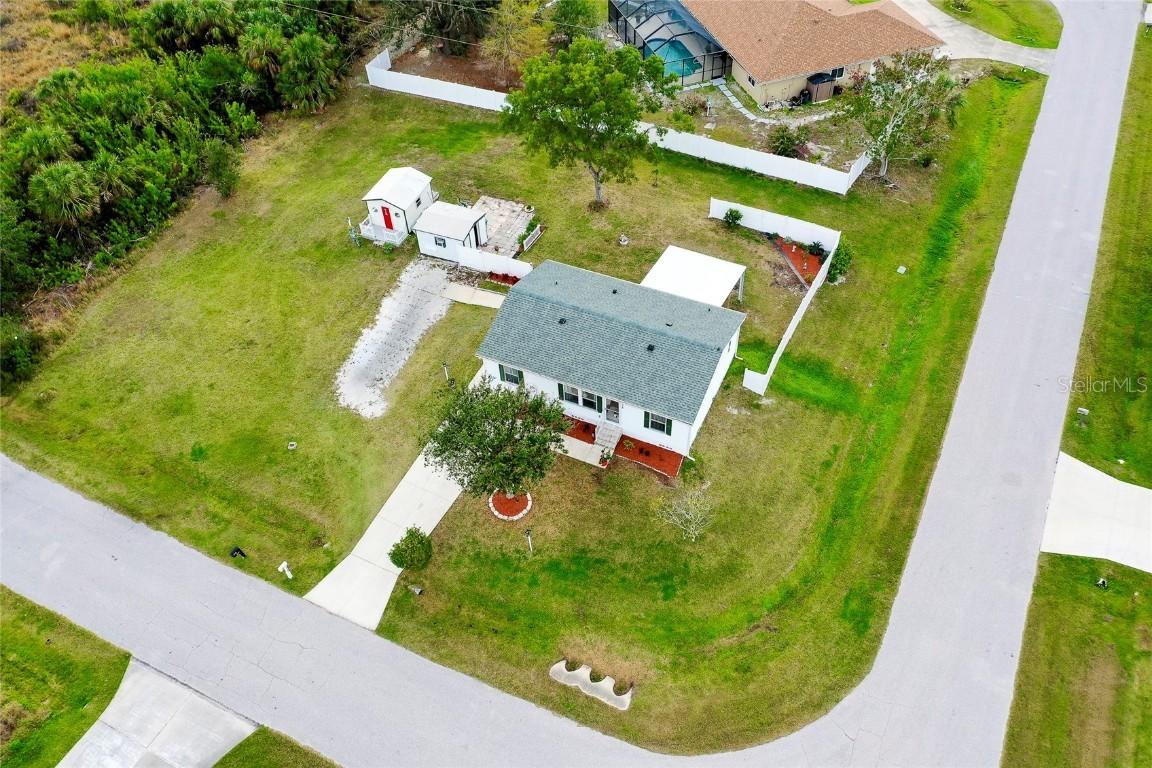 11129 Rockwell Ave., Englewood, FL 34224