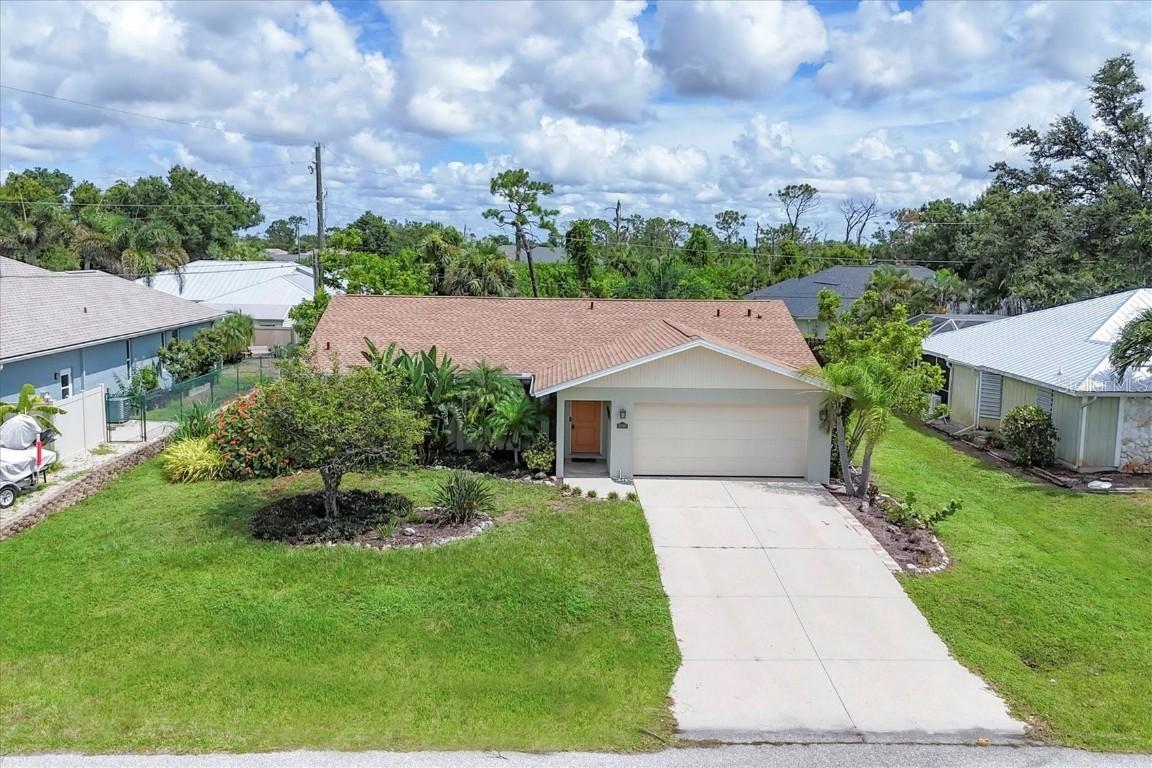 9390 Heartwellville Ave., Englewood, FL 34224