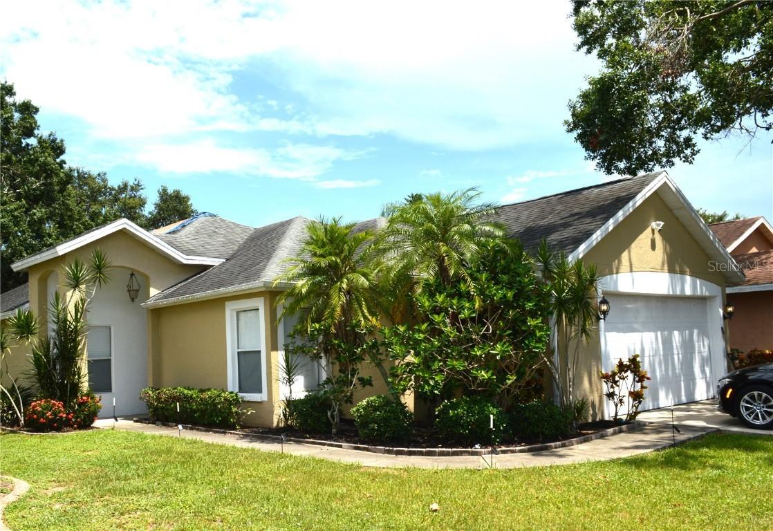 1576 Fawnwood Cir., Sarasota, FL 34232