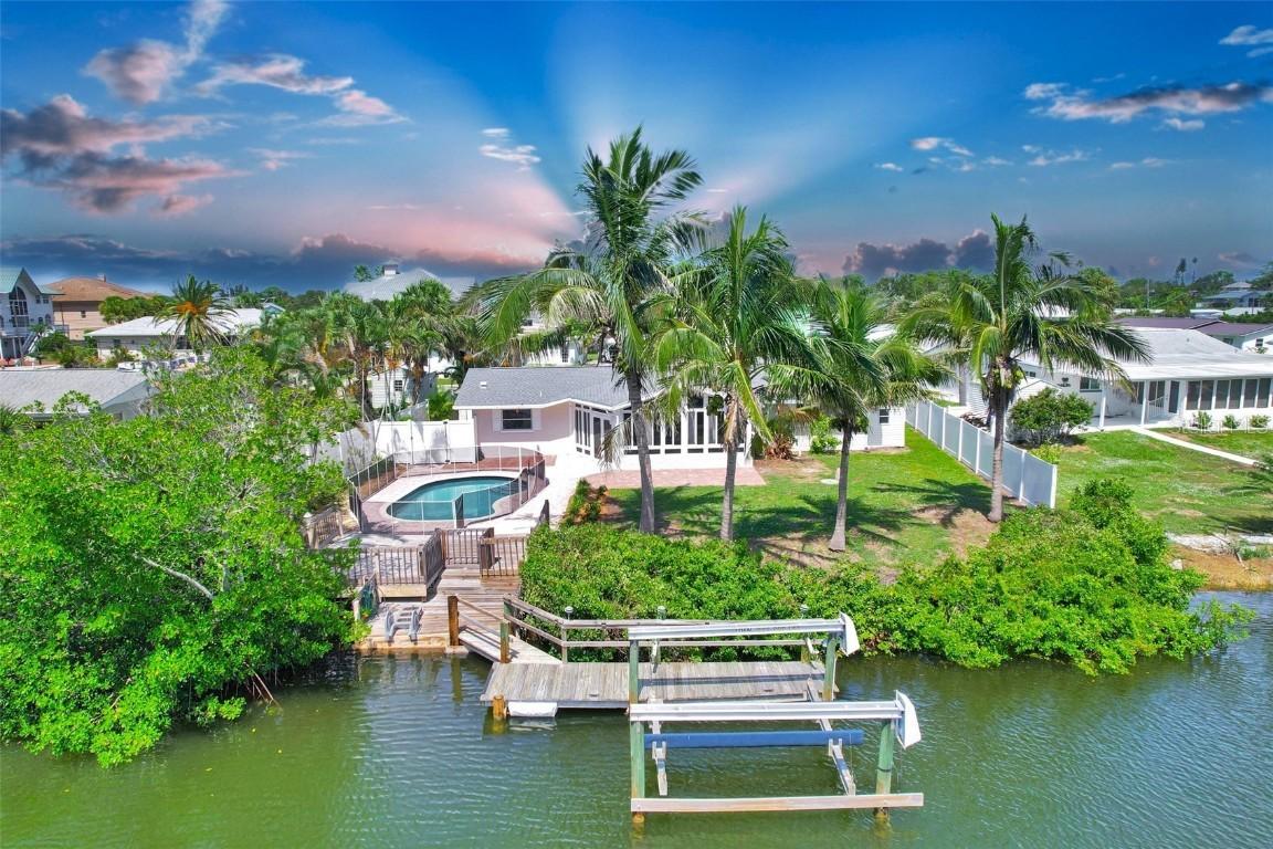 106 Pops Ln., Nokomis, FL 34275