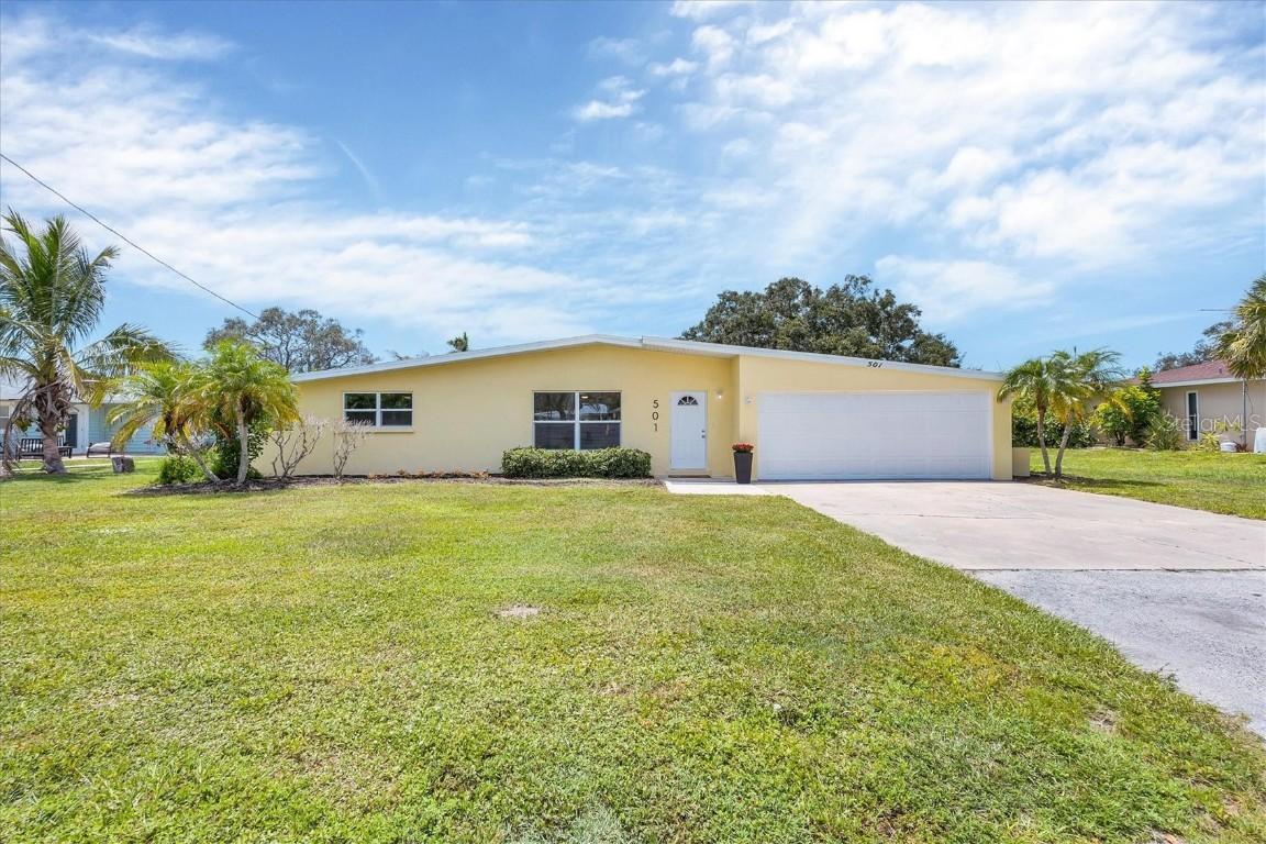 501 Dona Dr., Nokomis, FL 34275