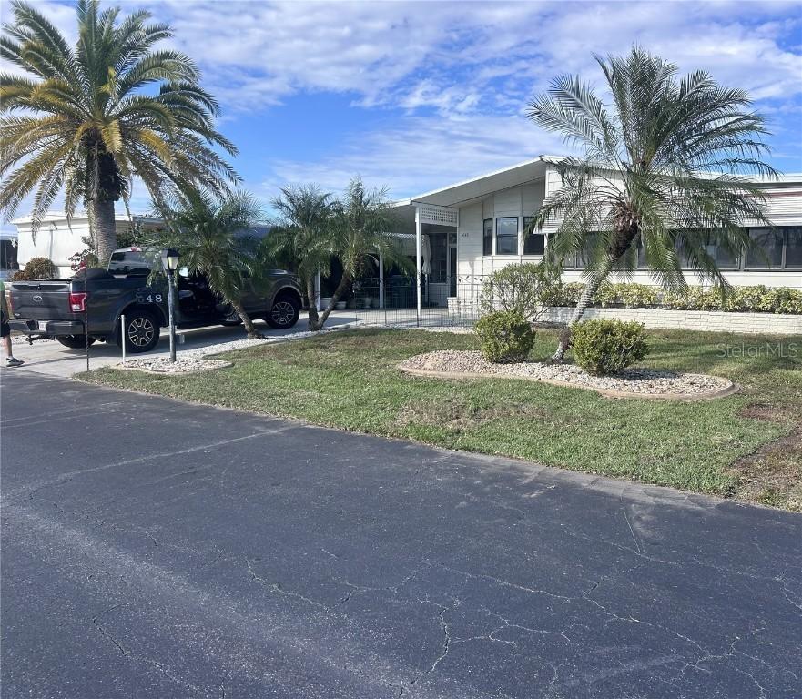 648 Buenos, North Port, FL 34287