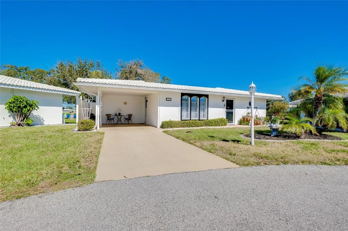 521 Circlewood Dr. #Q11, Venice, FL 34293