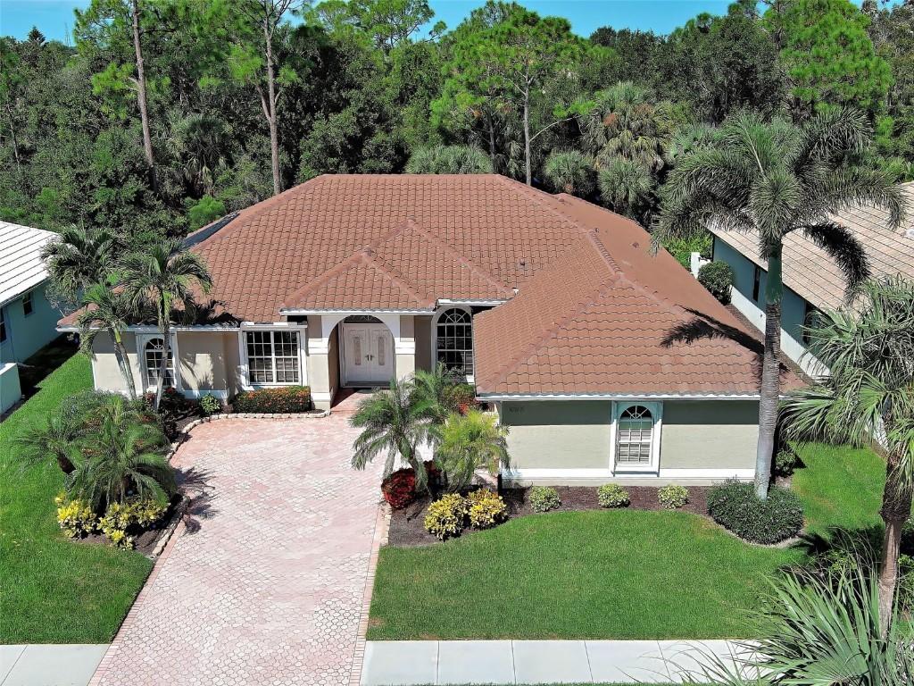 635 Sawgrass Bridge Rd., Venice, FL 34292